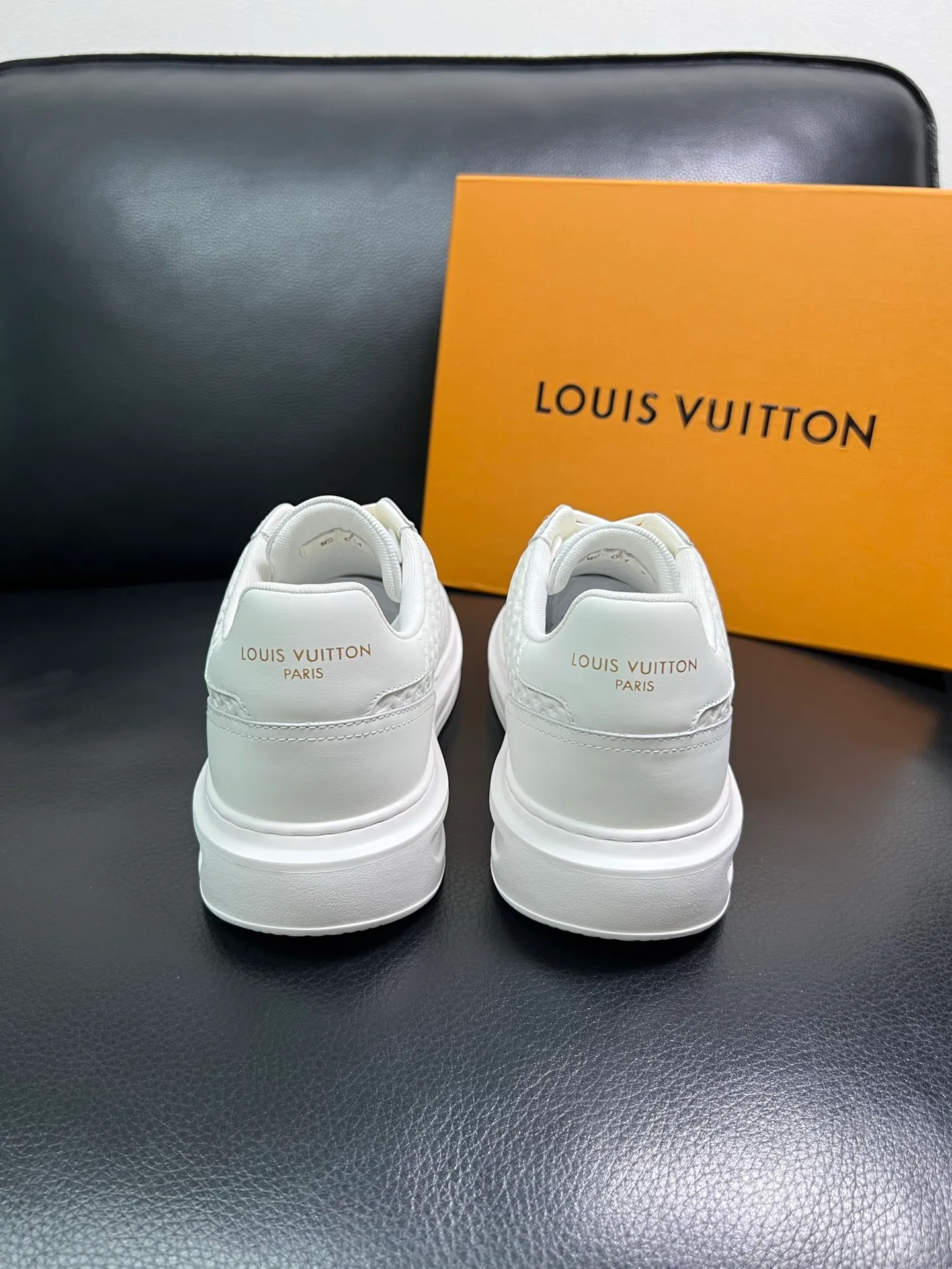 Men's shoes 💰740 Lv high quality top crafts Louis Vuitton sports shoes counter synchronized with original factory configuration, uppers imported from Italy, high-quality splicing colorful complex crafts, imported mesh pads soft and comfortable, soles: original soles specially provided by the original factory, T men's shoes 💰U exclusive movable molded soles super comfortable, original factory and single goods, welcome to compare, code number 38-44 (customized 45) 85867